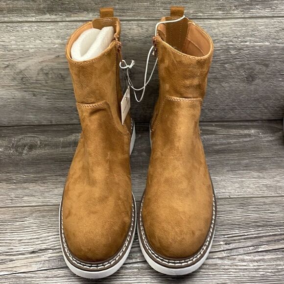 Women’s Callah Pull-On Boots - Universal Thread - Picture 3 of 6